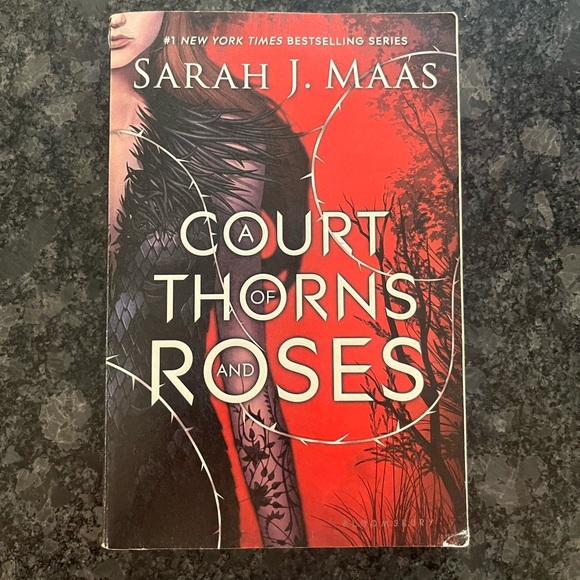 A court of thorns and roses by Sarah J Maas OOP edition ACOTAR Booktok fantasy - Picture 1 of 5